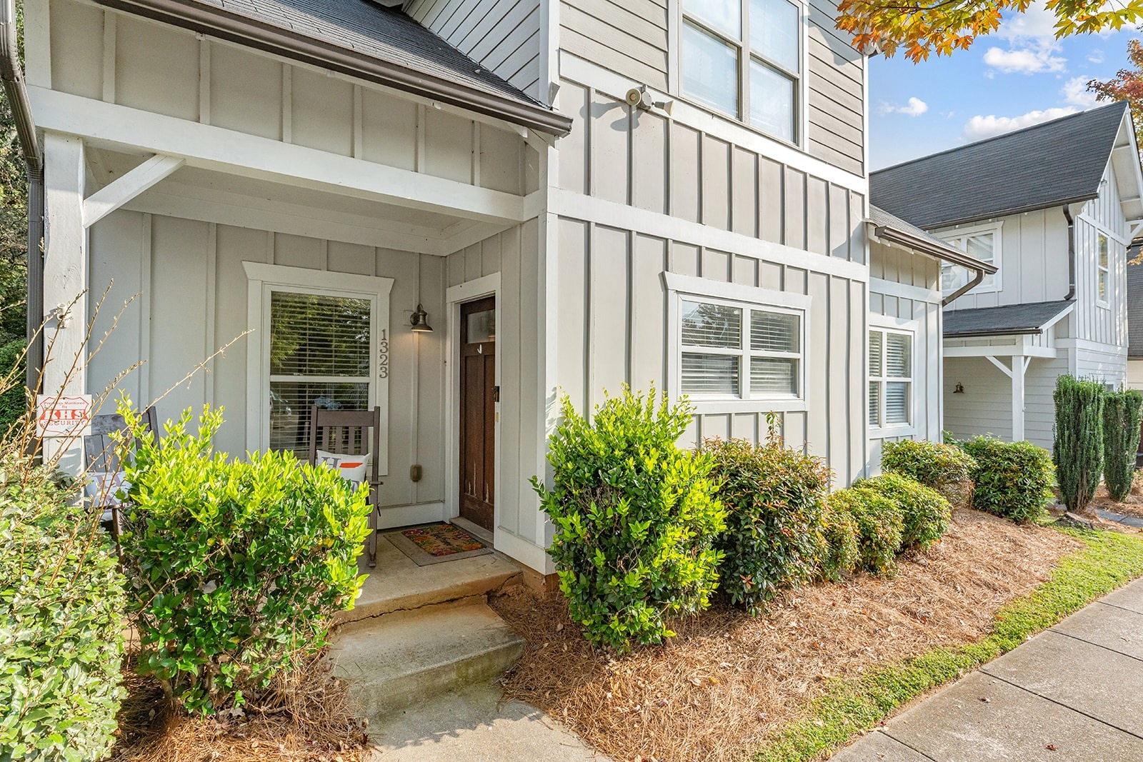 1323 Apple Blossom Way